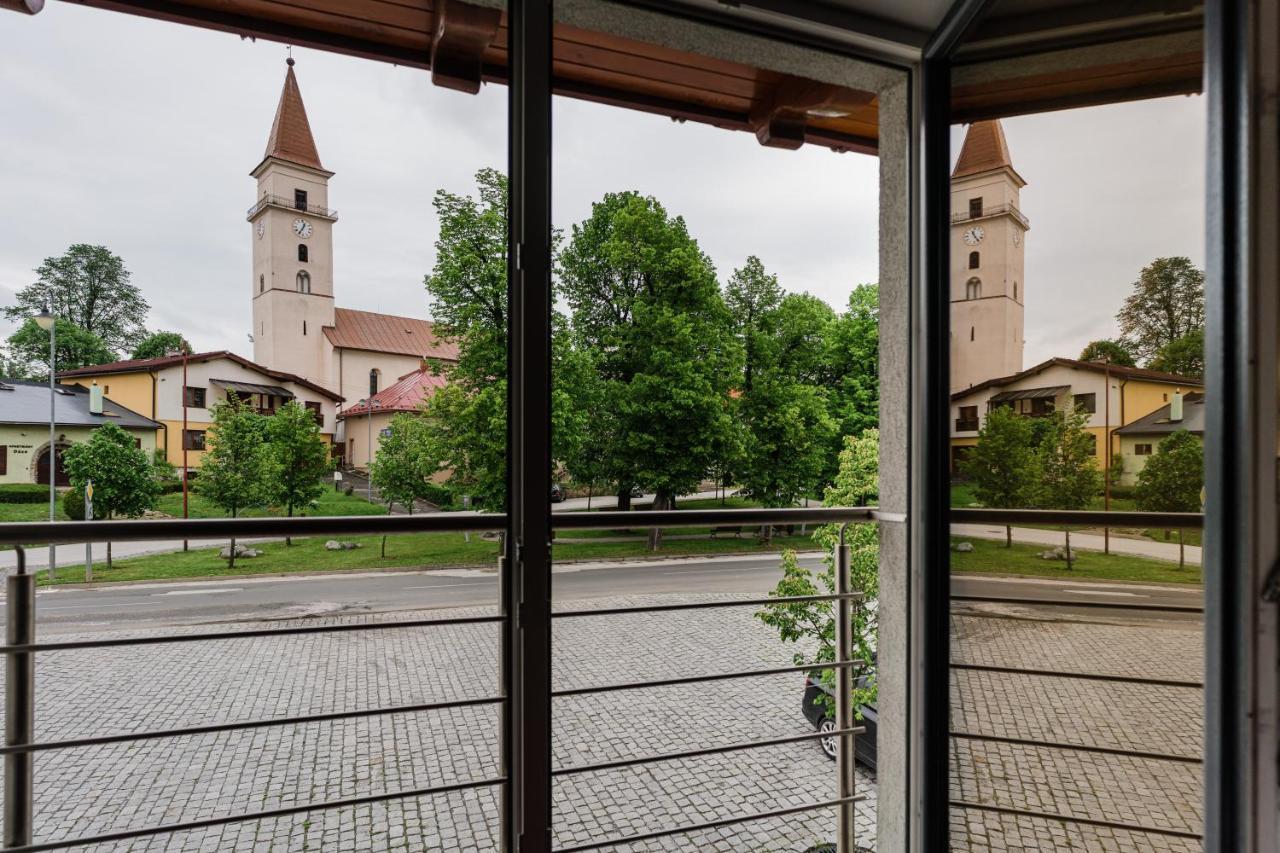 Hotel Menhard Екстериор снимка