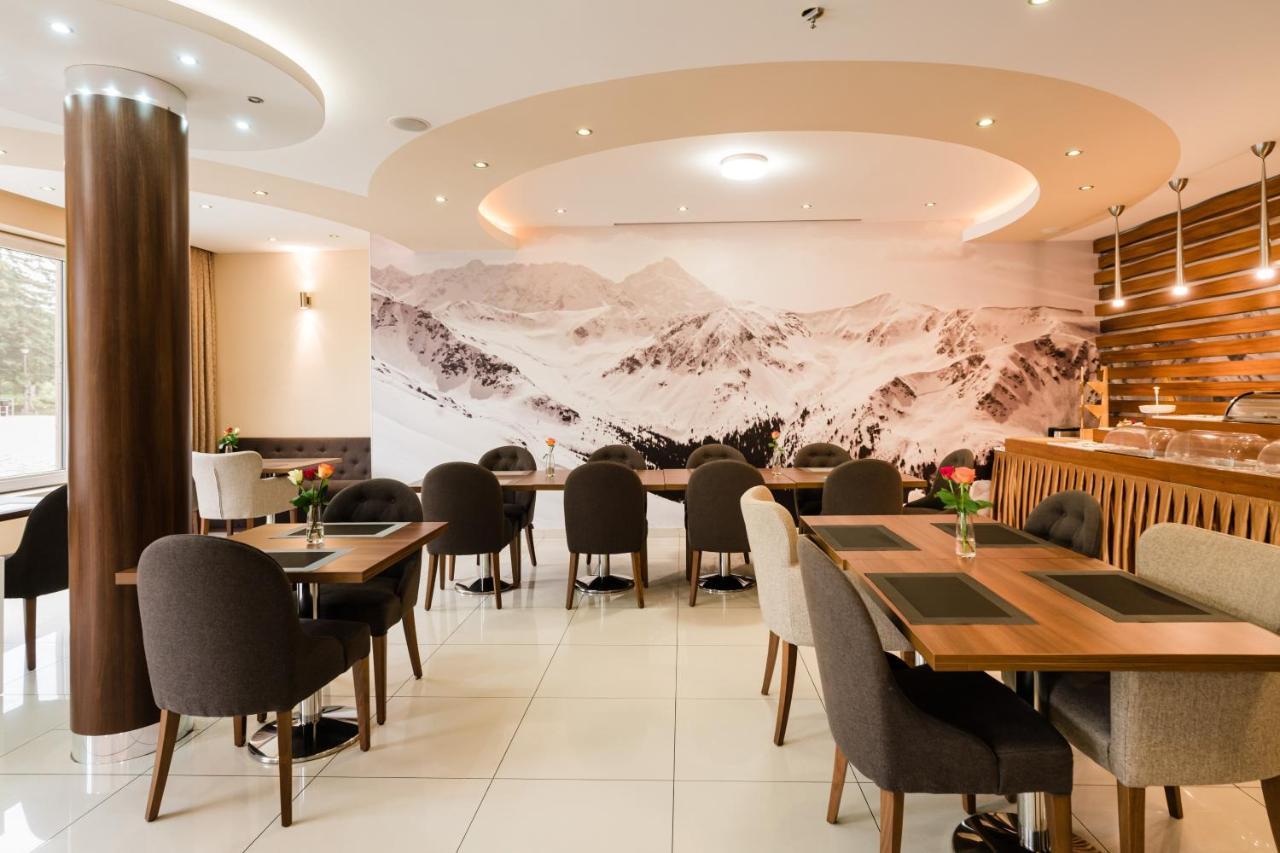 Hotel Menhard Екстериор снимка