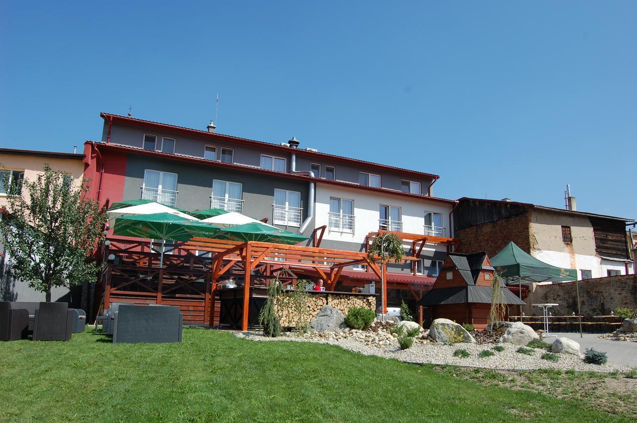 Hotel Menhard Екстериор снимка